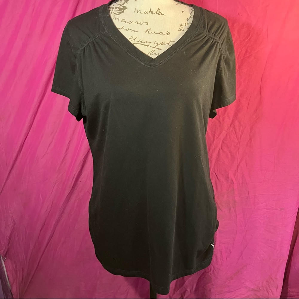 Danskin Now Black V-Neck Short Sleeve Tee